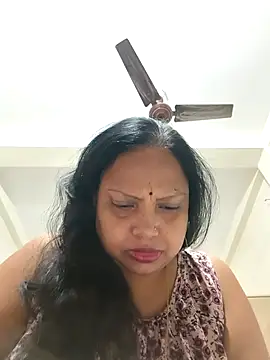 Snapshot of Arohi35 chatting on 09.11.25 Arohi35 online show from 09.11.25