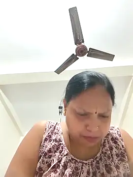 Snapshot of Arohi35 chatting on 09.18.25 Arohi35 online show from 09.18.25