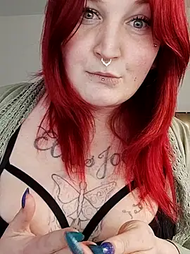 TiffiChantiT2 online show from 03.10.25