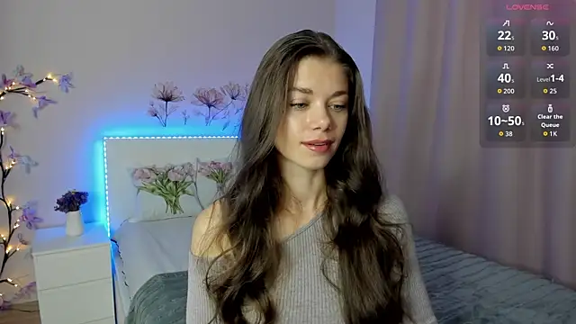Snapshot of Eva_McCoy chatting on 10.03.25 Eva McCoy online show from 10.03.25