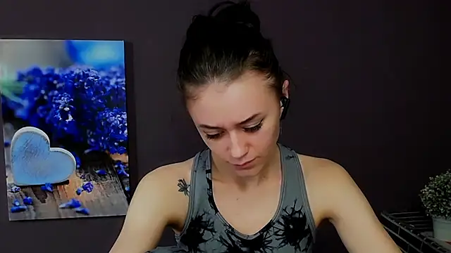 LanaTey online show from 03.12.25