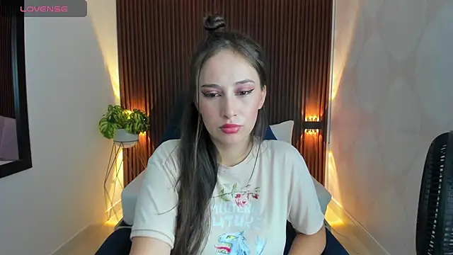 Snapshot of sophia_martinezz_ chatting on 03.14.25 sophia martinezz online show from 03.14.25