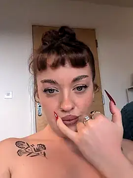 Petite Juicy Olive online show from 05.14.26