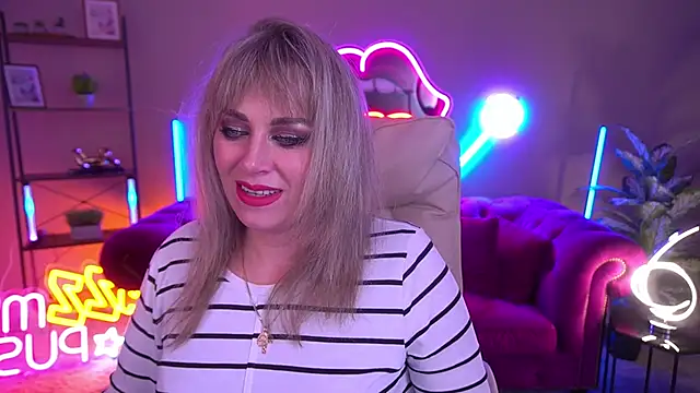 CandyLadyyy online show from 11.30.25