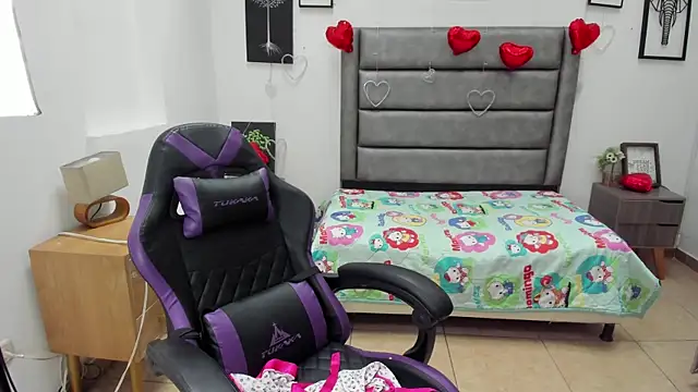 Tania Duque online show from 04.14.26