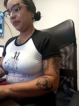 IsisBathory online show from 03.18.25