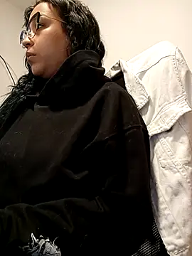 IsisBathory online show from 03.21.25
