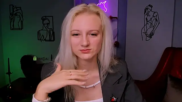 Snapshot of madam_uliis chatting on 03.12.25 madam uliis online show from 03.12.25