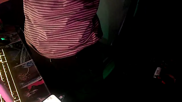 twink69Finger online show from 10.10.25