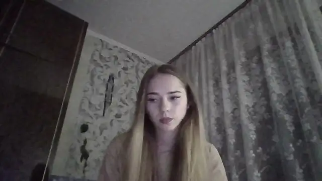 Loveyy Doveyy online show from 09.15.25