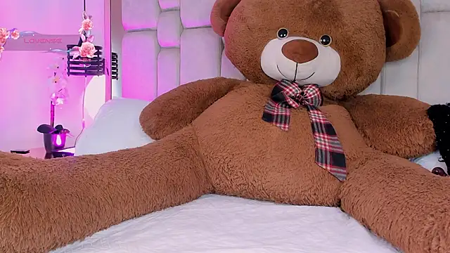 Snapshot of Daia_Ortiz chatting on 02.28.26 Daia Ortiz online show from 02.28.26