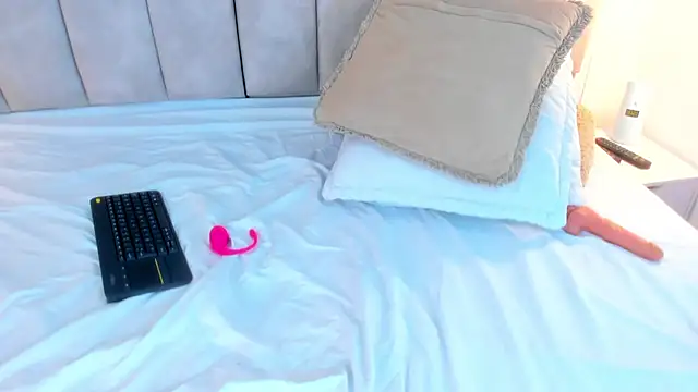 Snapshot of Sofiia_Rossee_ chatting on 03.14.25 Sofiia Rossee online show from 03.14.25