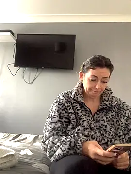 GoldenSquirter online show from 11.28.25