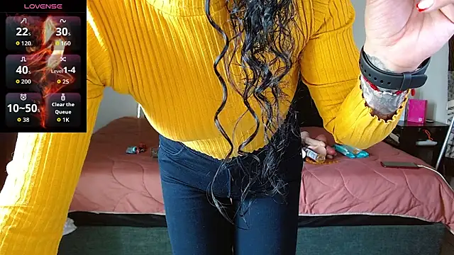 mia velvet1 online show from 10.17.25