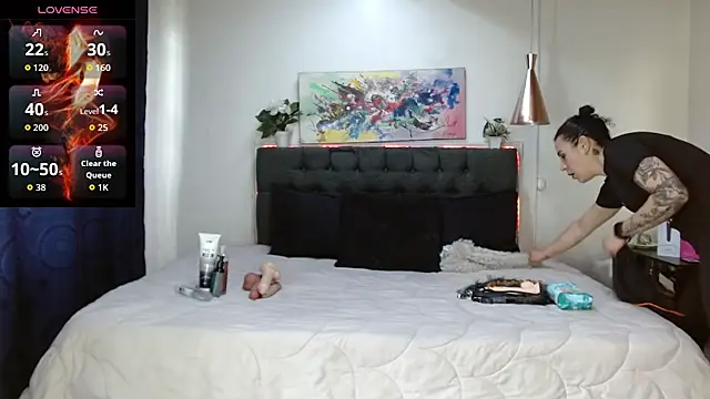 mia velvet1 online show from 10.25.25