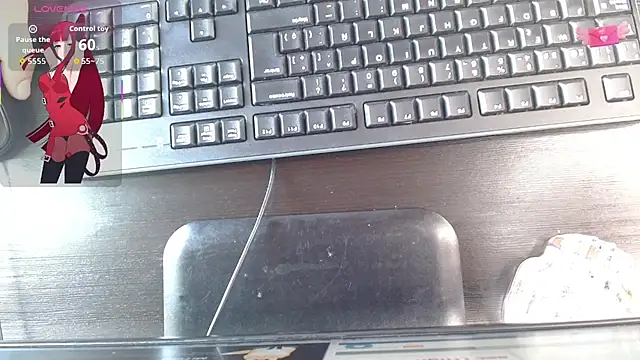 mia velvet1 online show from 11.10.25