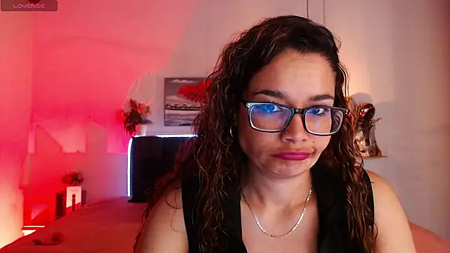 Rose Thompson1 online show from 11.06.25