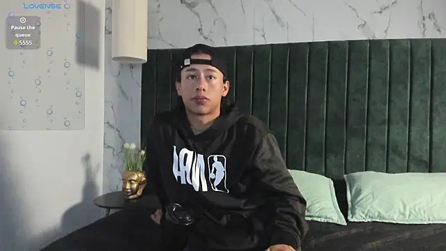 labrinthteasing online show from 02.01.26