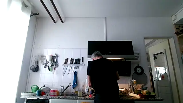 Berg Boy online show from 02.19.26