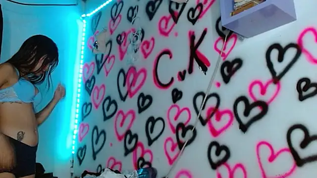 Snapshot of kityy_playful chatting on 11.12.25 kityy playful online show from 11.12.25