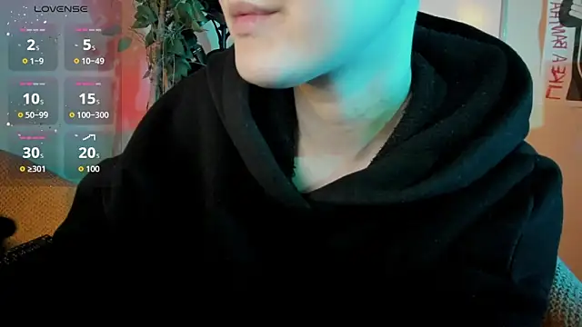 Snapshot of cos_operator chatting on 11.14.25 cos operator online show from 11.14.25