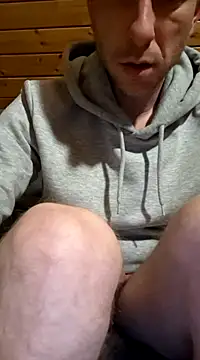 Snapshot of svenpfeifer chatting on 03.23.25 svenpfeifer online show from 03.23.25