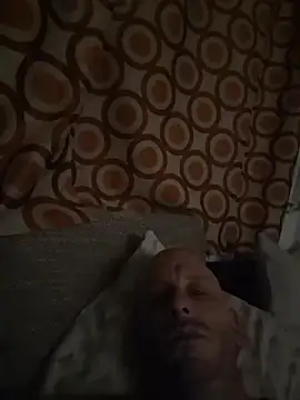 Snapshot of svenpfeifer chatting on 12.15.25 svenpfeifer online show from 12.15.25