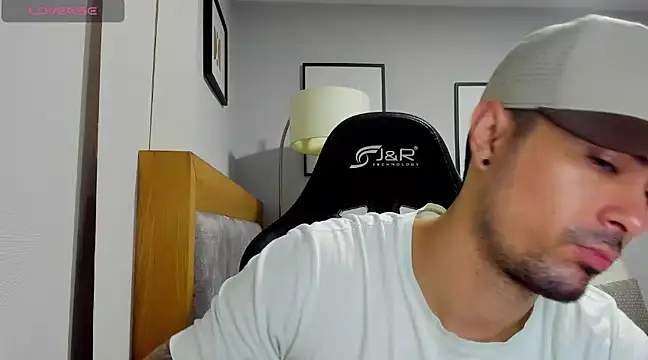 Snapshot of Dante_Storm chatting on 03.17.25 Dante Storm online show from 03.17.25