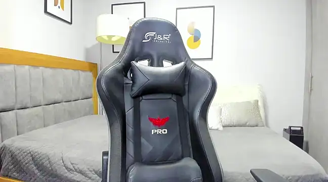 Snapshot of Dante_Storm chatting on 03.21.25 Dante Storm online show from 03.21.25