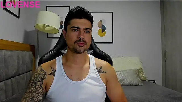 Snapshot of Dante_Storm chatting on 09.13.25 Dante Storm online show from 09.13.25