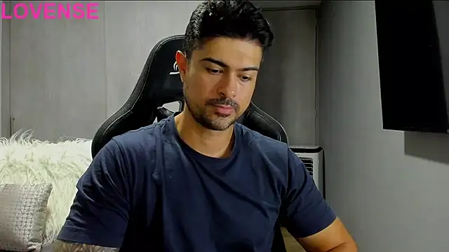 Snapshot of Dante_Storm chatting on 09.18.25 Dante Storm online show from 09.18.25