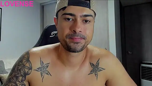 Snapshot of Dante_Storm chatting on 09.21.25 Dante Storm online show from 09.21.25