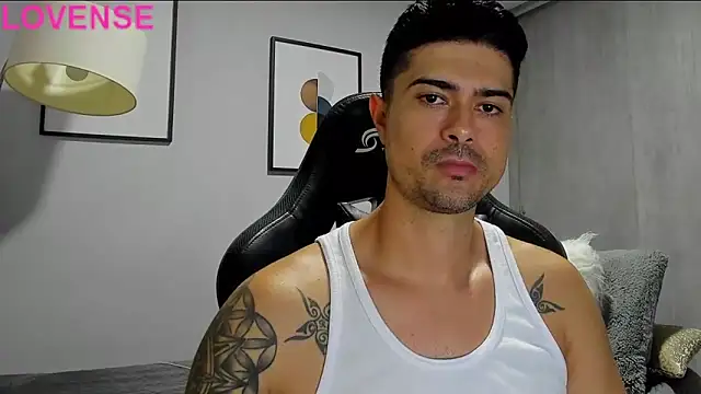 Snapshot of Dante_Storm chatting on 09.23.25 Dante Storm online show from 09.23.25