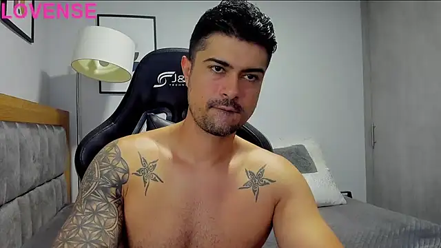 Snapshot of Dante_Storm chatting on 09.25.25 Dante Storm online show from 09.25.25