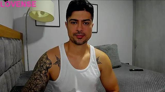 Snapshot of Dante_Storm chatting on 09.27.25 Dante Storm online show from 09.27.25