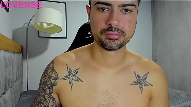 Snapshot of Dante_Storm chatting on 10.07.25 Dante Storm online show from 10.07.25