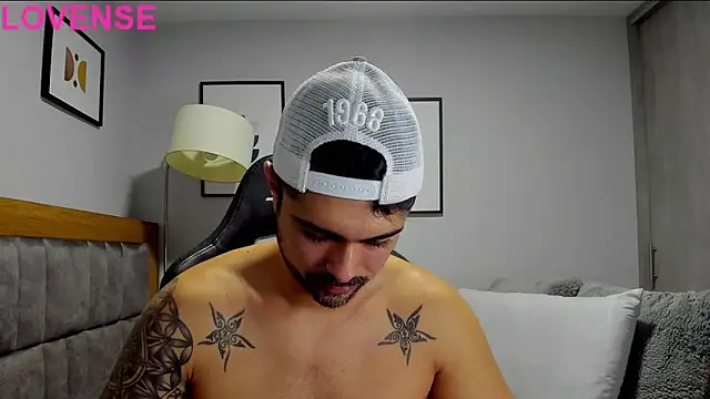 Snapshot of Dante_Storm chatting on 10.08.25 Dante Storm online show from 10.08.25