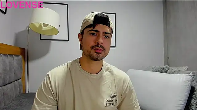 Snapshot of Dante_Storm chatting on 10.09.25 Dante Storm online show from 10.09.25