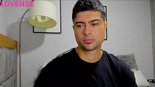 Snapshot of Dante_Storm chatting on 10.14.25 Dante Storm online show from 10.14.25