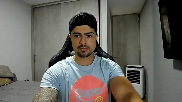 Snapshot of Dante_Storm chatting on 10.27.25 Dante Storm online show from 10.27.25