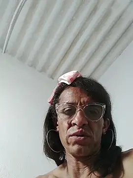 Snapshot of JessicaNaughty chatting on 10.25.25 JessicaNaughty online show from 10.25.25