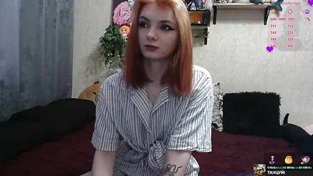 Snapshot of mavis_li chatting on 11.18.25 mavis li online show from 11.18.25