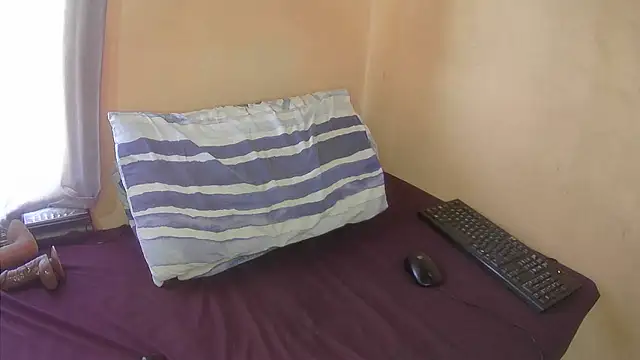 XhosaBoobs4U online show from 12.20.25