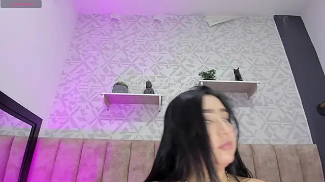 MelinaCruz online show from 12.20.25