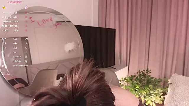 NormaCusson online show from 10.26.25