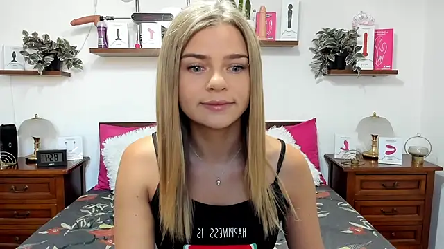 Snapshot of HaleyReedme chatting on 09.18.25 HaleyReedme online show from 09.18.25