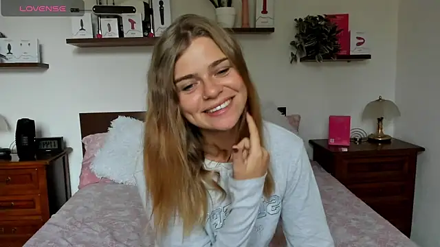 Snapshot of HaleyReedme chatting on 09.26.25 HaleyReedme online show from 09.26.25
