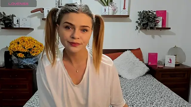 HaleyReedme online show from 10.31.25