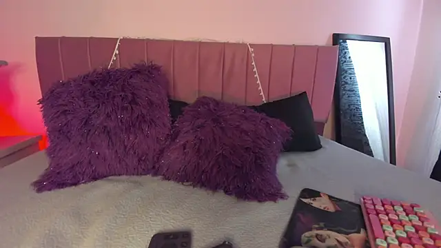 kitty-kryss online show from 02.19.26