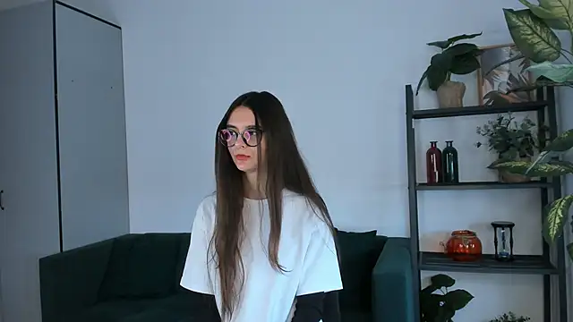 SunnCoote online show from 03.12.25